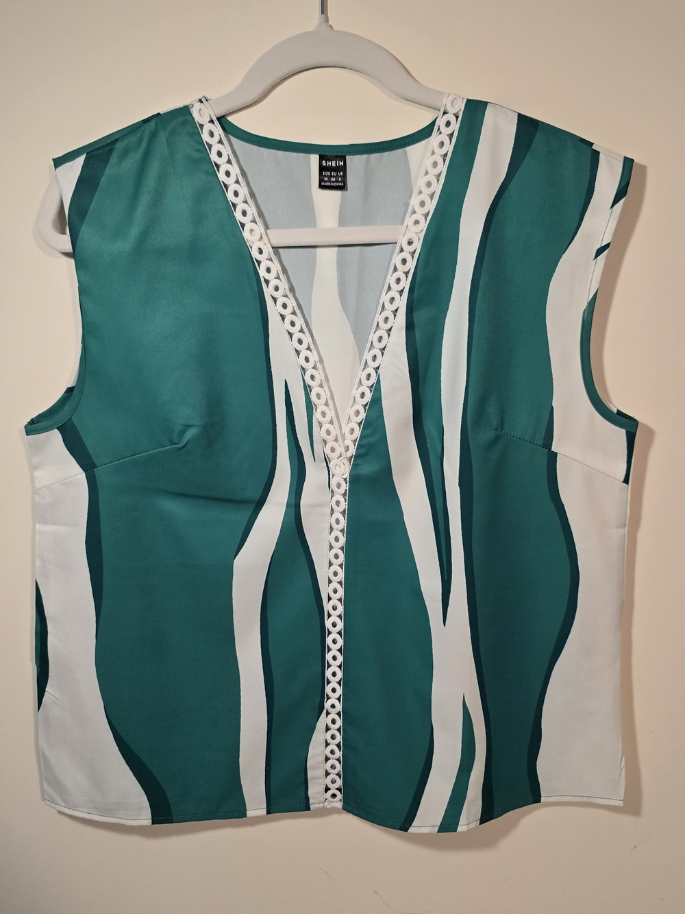 SHEIN Teal & White V-Neck Lace-Trim Sleeveless Blouse